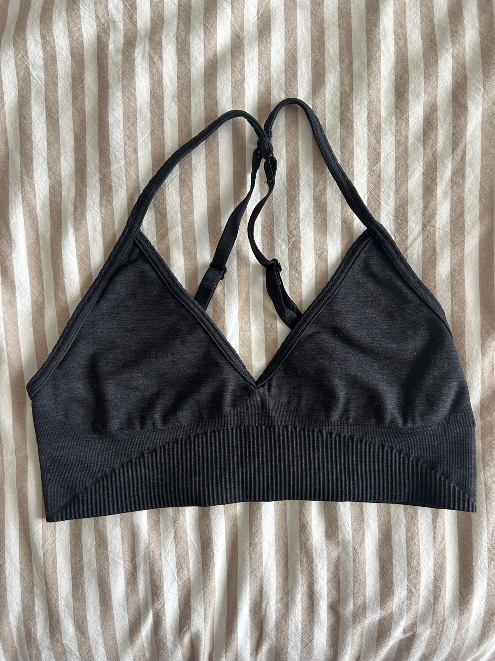 Lululemon cross back black sports bra